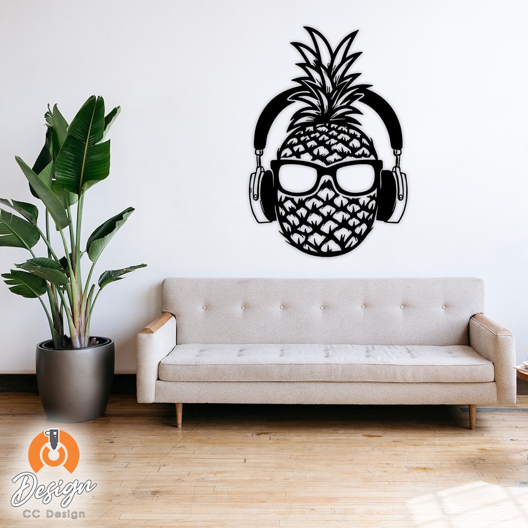 Anana con Auriculares